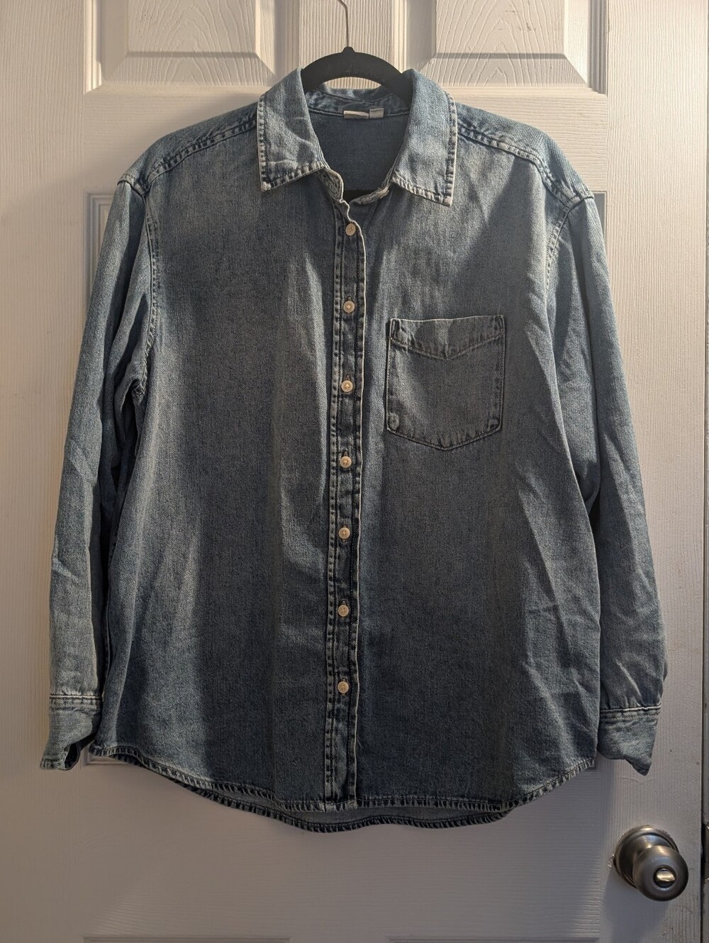 GAP 100% Cotton Denim Button Down Shirt Medium Oversized